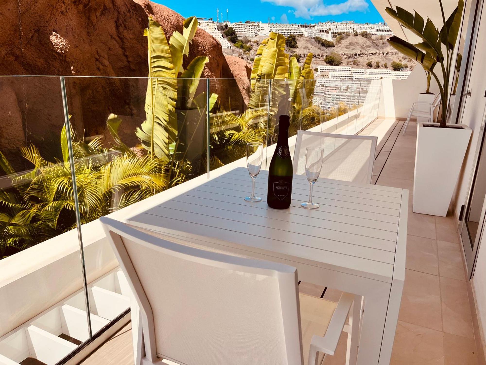 Grand Horizon Luxury Boutique Apartments Puerto Rico  Ruang foto