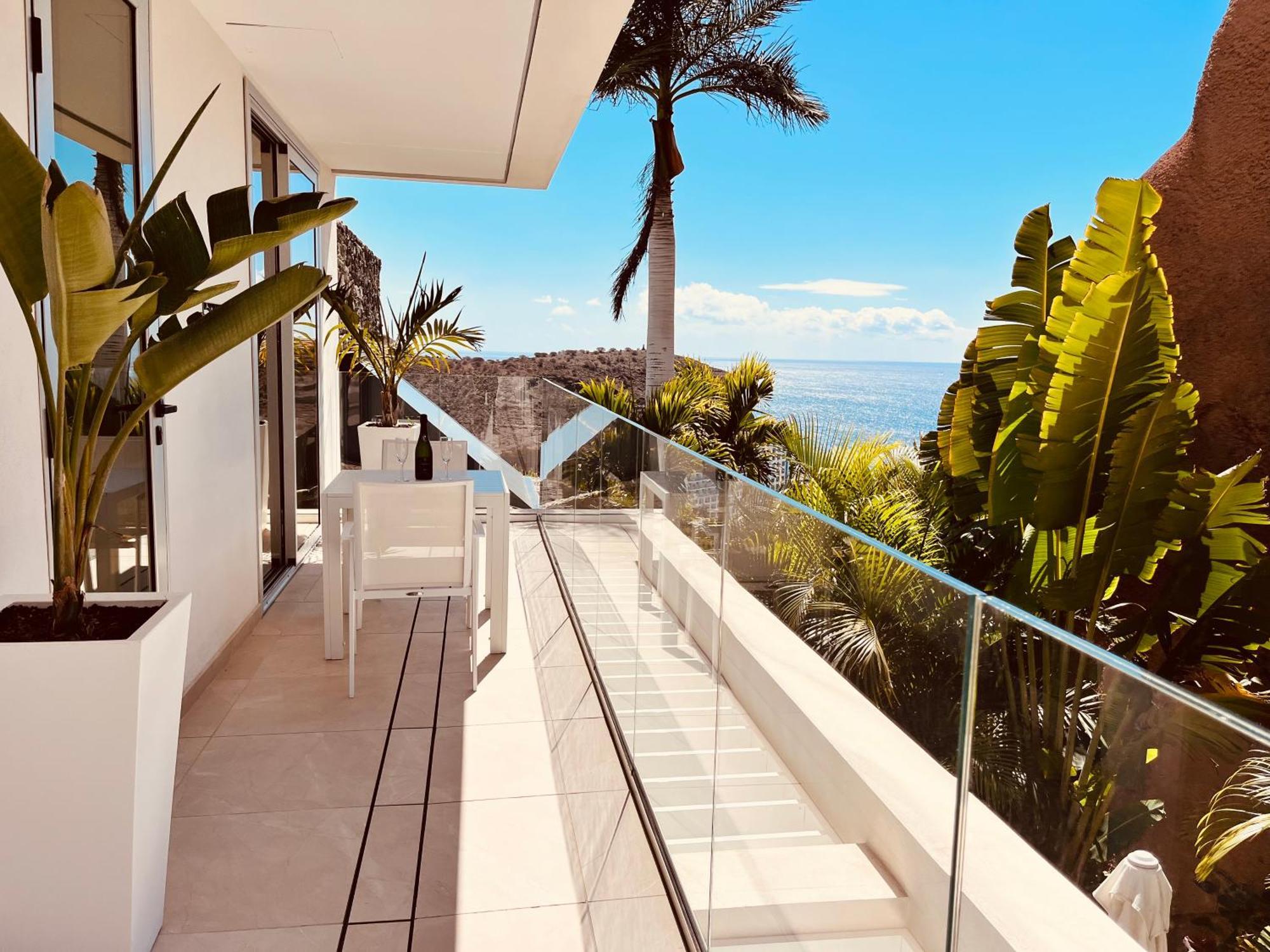 Grand Horizon Luxury Boutique Apartments Puerto Rico  Ruang foto