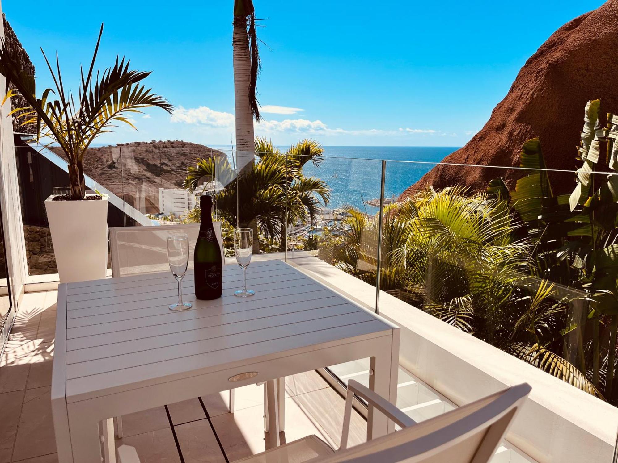 Grand Horizon Luxury Boutique Apartments Puerto Rico  Ruang foto
